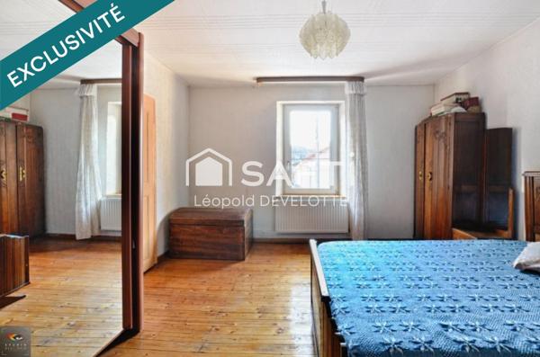 Maison avec grenier, garage, terrasse et jardin