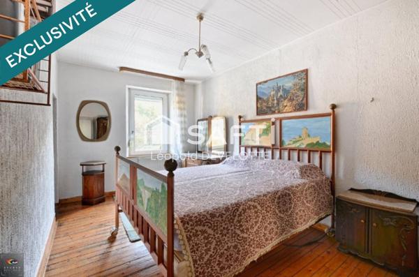 Maison avec grenier, garage, terrasse et jardin