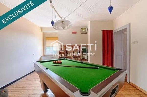 Maison avec grenier, garage, terrasse et jardin