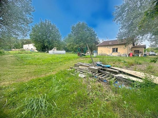 Terrain à bâtir 1676m² avec maison à démolir - terrain divisible