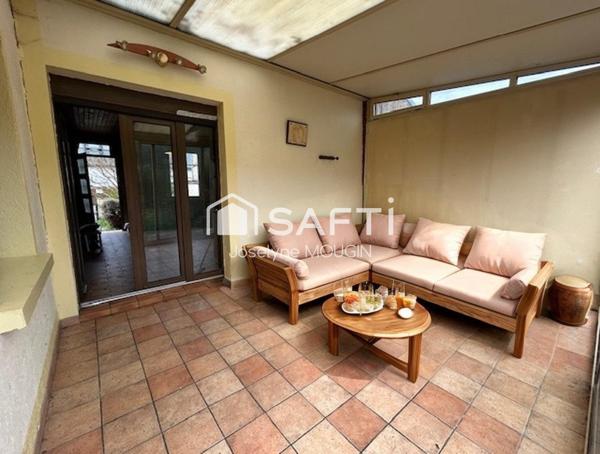 Liomer, maison 4 chambres, dépendances, garage et jardin.