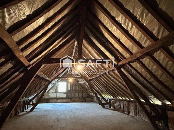 Liomer, maison 4 chambres, dépendances, garage et jardin.