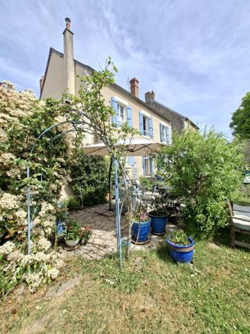 Exclusivité - Demeure de caractère du XIXe, chambres d'hôtes et maison indépendante - Puisaye, Nièvre (58) - à 1h45 de Paris