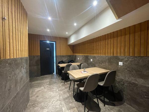 Local commercial avec licence IV