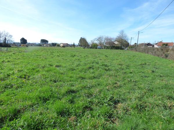 Terrain à batir 1 400 m², au calme, vue pyrénées