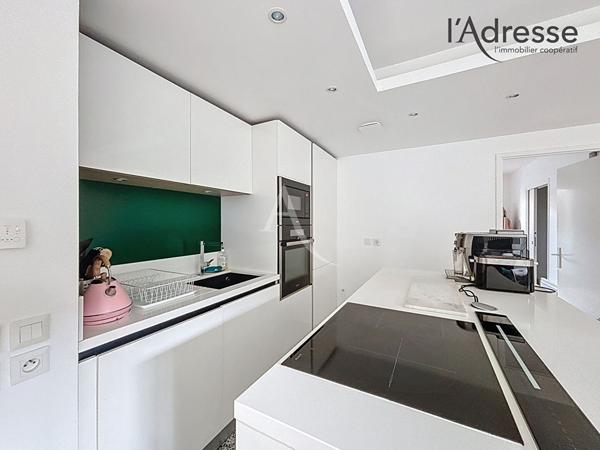 Élégante Maison Contemporaine aux Portes de Puteaux - 4 pièces de 81m² - Parking