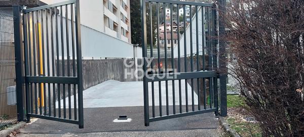 GARAGE FERME sécurisé coproprièté LE FRANKLIN ROOSEVELT