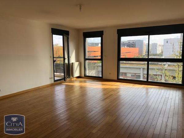 Appartement à louer 5 pièces 125.1m²