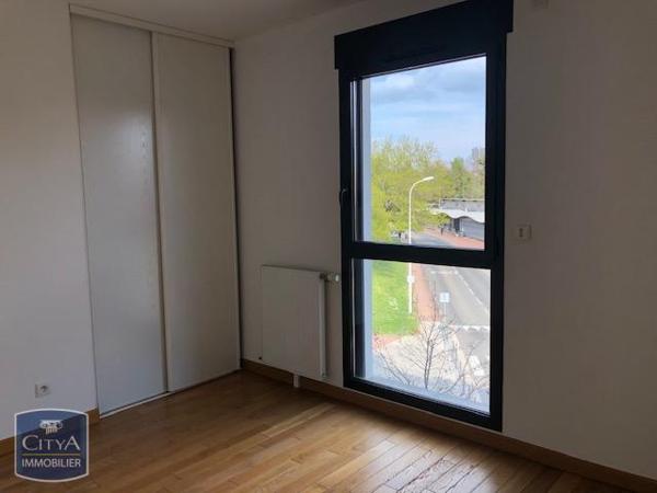 Appartement à louer 5 pièces 125.1m²