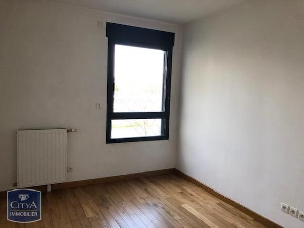 Appartement à louer 5 pièces 125.1m²