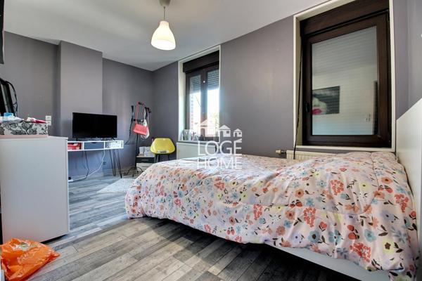 Une maison où chaque détail a été pensé pour offrir un cadre de vie confortable, serein et sans compromis.