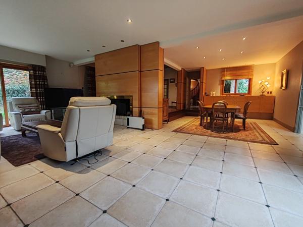 Propriete à vendre 12 pièces L'OIE (85)