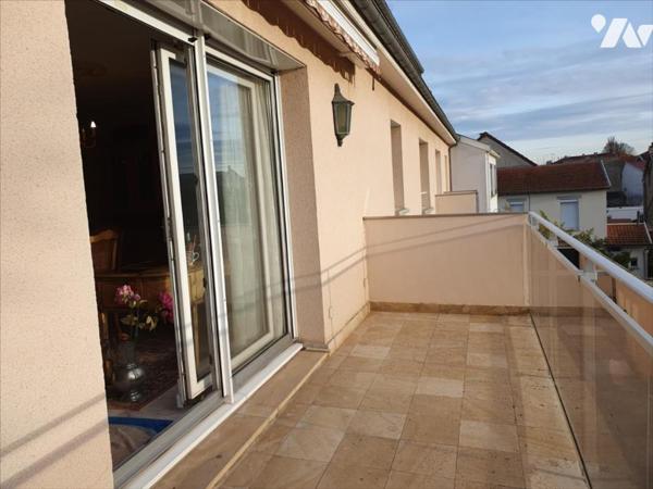 A VENDRE EPERNAY - RIVE DROITE - APPARTEMENT 100m² avec ascen,  balcon et  garage ferméfermé
