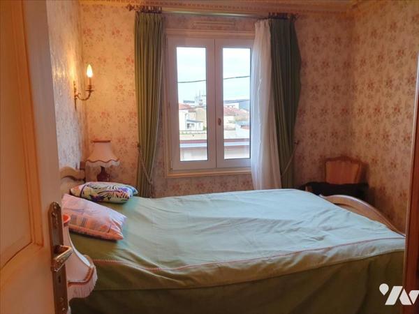 A VENDRE EPERNAY - RIVE DROITE - APPARTEMENT 100m² avec ascen,  balcon et  garage ferméfermé