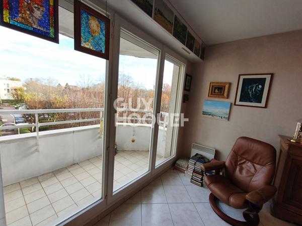 APPARTEMENT 3 PIECES AU GOLF DE ROSNY