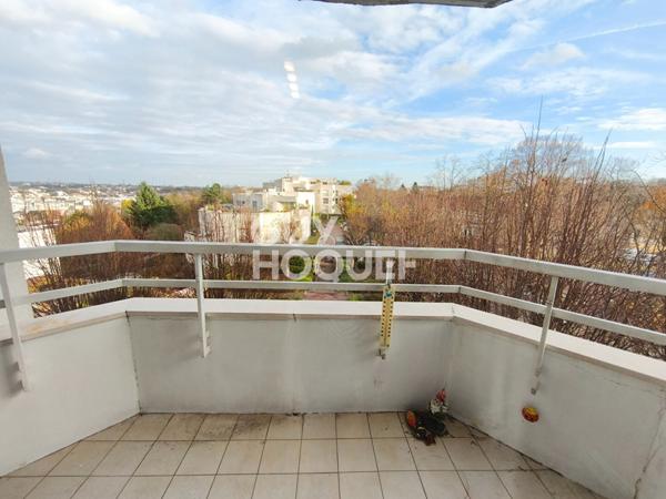 APPARTEMENT 3 PIECES AU GOLF DE ROSNY