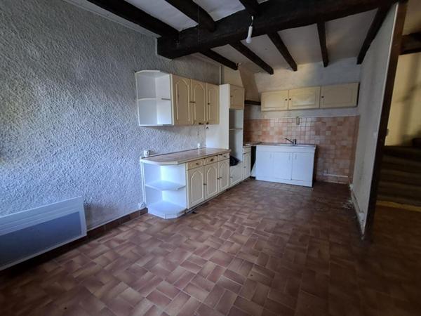 Maison de ville avec terrain, à Réhabiliter - 140 000