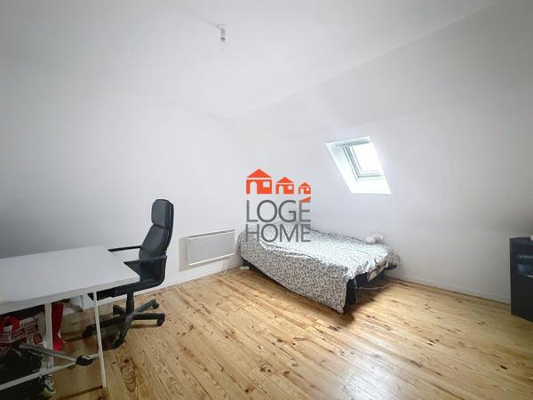 Maison semi-individuelle en semi plain-pied 3 chambres 2 bureaux garage de 60m² avec possibilite de diviser en 3 lots pour de l'investissement locatif