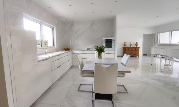 Contemporaine - 5 pièces - 131 m² - PRESTIGE