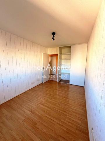 Appartement à VILLEURBANNE, 69100 - 2 pièces 53m²