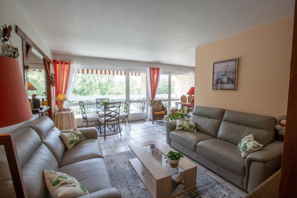 SUPERBE APPARTEMENT 4 PIECES 94 M2