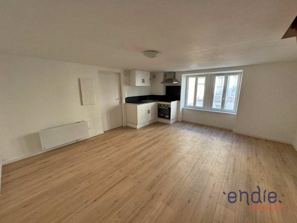 Sous- Offre d'un appartement T2 (51 m²) à QUIMPER