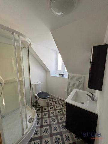 Sous- Offre d'un appartement T2 (51 m²) à QUIMPER
