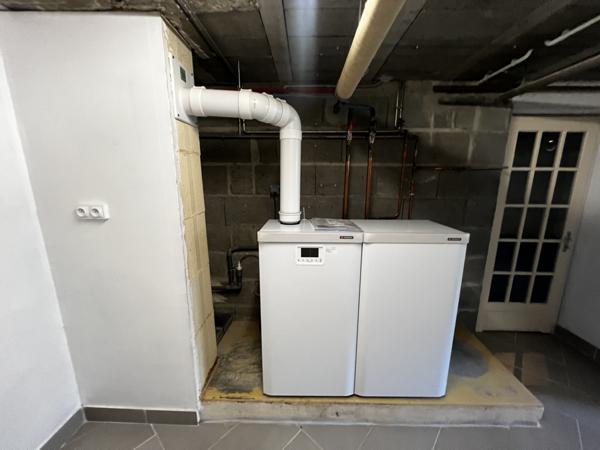 PAVILLON sur SOUS-SOL habitable de PLAIN-PIED - 3 chambres - TERRAIN 818m² clos