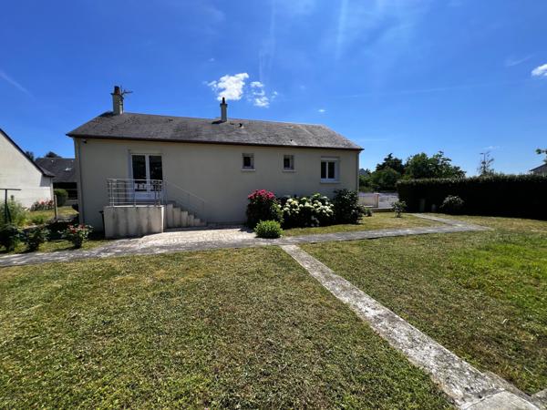 PAVILLON sur SOUS-SOL habitable de PLAIN-PIED - 3 chambres - TERRAIN 818m² clos