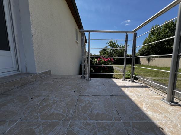 PAVILLON sur SOUS-SOL habitable de PLAIN-PIED - 3 chambres - TERRAIN 818m² clos