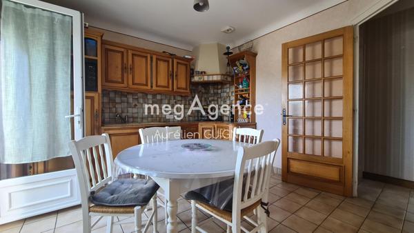 Maison à BRESSUIRE, 79300 - 7 pièces 103m²