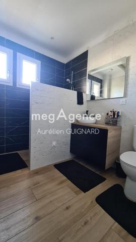 Maison à BRESSUIRE, 79300 - 7 pièces 103m²