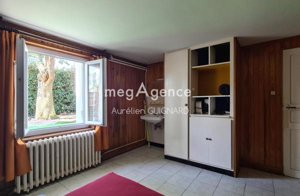 Maison à BRESSUIRE, 79300 - 7 pièces 103m²