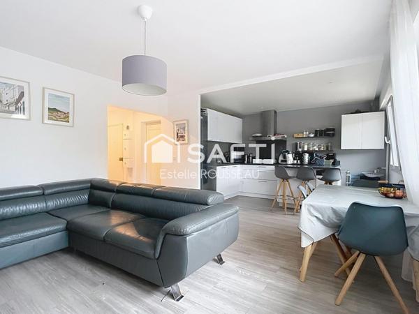 Appartement T4 de 92 m² proche commerces écoles et bus