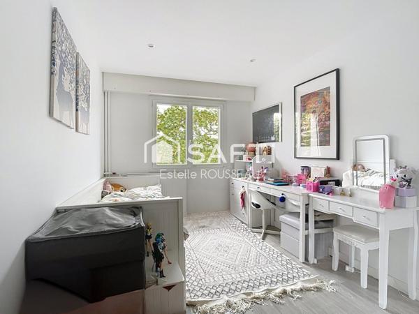 Appartement T4 de 92 m² proche commerces écoles et bus