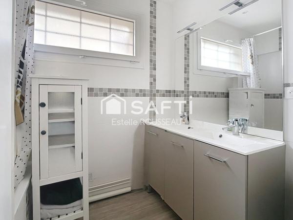 Appartement T4 de 92 m² proche commerces écoles et bus