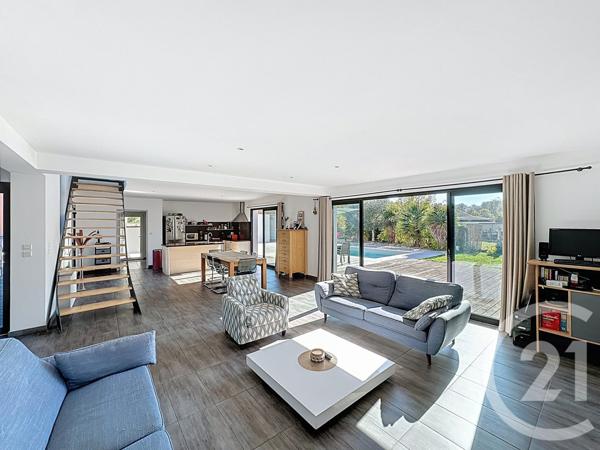 Maison à vendre  7 pièces - 166,38 m2 MIGNE AUXANCES - 86