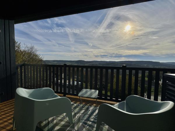 Maison rénovée avec maison d’amis, piscine et jardin. Penne-d'Agenais (47140)