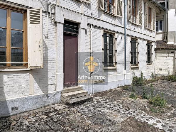 Vente                                                      Appartement
                        
                     3 pièces                      61 m2                     à Melun