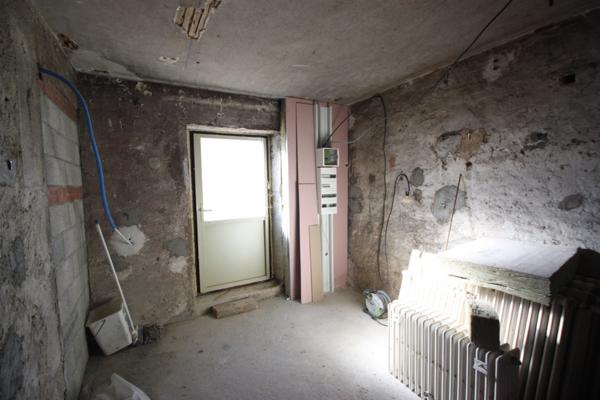 Maison à finir de rénover 7 pièces 280m² sur 4345m² CORMARANCHE EN BUGEY (01)