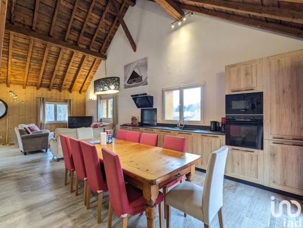 Appartement 6 pièces de 123 m² à Samoëns (74340)
