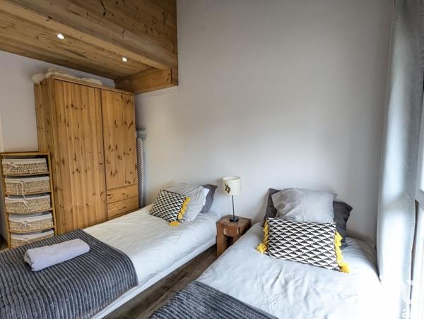 Appartement 6 pièces de 123 m² à Samoëns (74340)