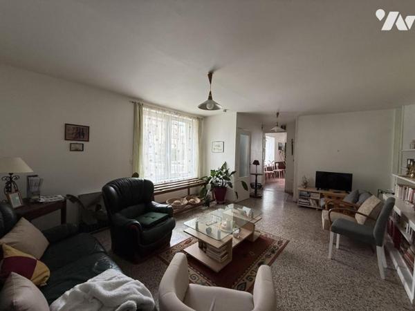 ORMES- Ensemble immobilier Maison T8 202m2 et dépendances