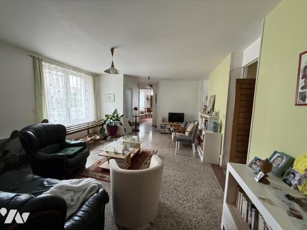 ORMES- Ensemble immobilier Maison T8 202m2 et dépendances