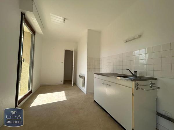 Appartement à louer 2 pièces 49.49m² Alençon (61000)