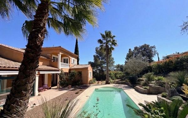 Maison à vendre    6 pièces •  Saint-Gély-du-Fesc