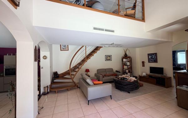 Maison à vendre    6 pièces •  Saint-Gély-du-Fesc