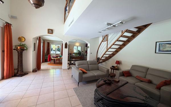 Maison à vendre    6 pièces •  Saint-Gély-du-Fesc