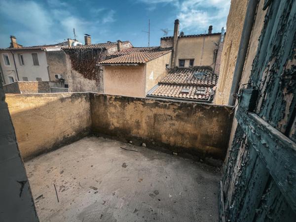 L'Isle-sur-la-Sorgue (84800) A VENDRE MAISON A ETAGE PLEIN CENTRE VILLE DE L ISLE SUR LA SORGUE