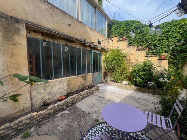 L'Isle-sur-la-Sorgue (84800) A VENDRE MAISON A ETAGE PLEIN CENTRE VILLE DE L ISLE SUR LA SORGUE